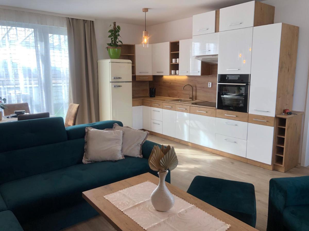 Tatra billetee apartmán s luxusným výhľadom na VysokéTatry a súkromným wellness Poprad Extérieur photo